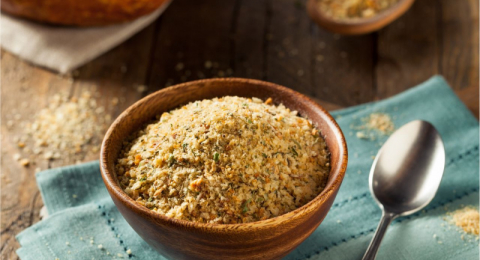 Ricetta della muddica atturrata siciliana: il segreto in padella
